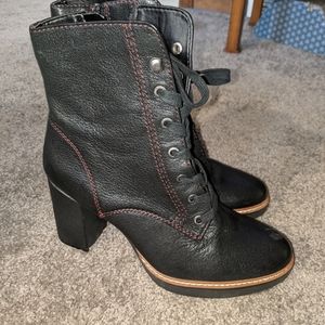 Naturalizer boots - size 8
